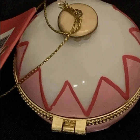 Vintage Baby Girl Pink 1st Christmas Trinket Box Hinged Ornament Round New 2” - Picture 5 of 9